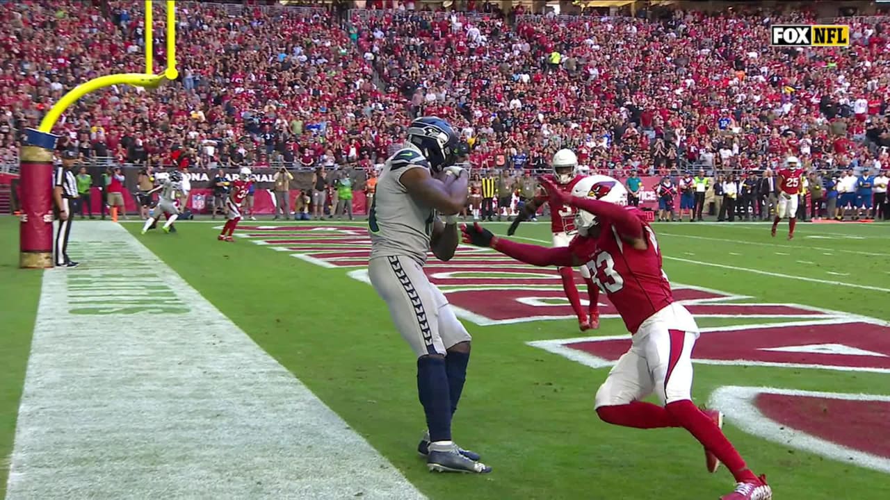 DK Metcalf shows off healed left foot while playing in celebrity softball  game in Tacoma