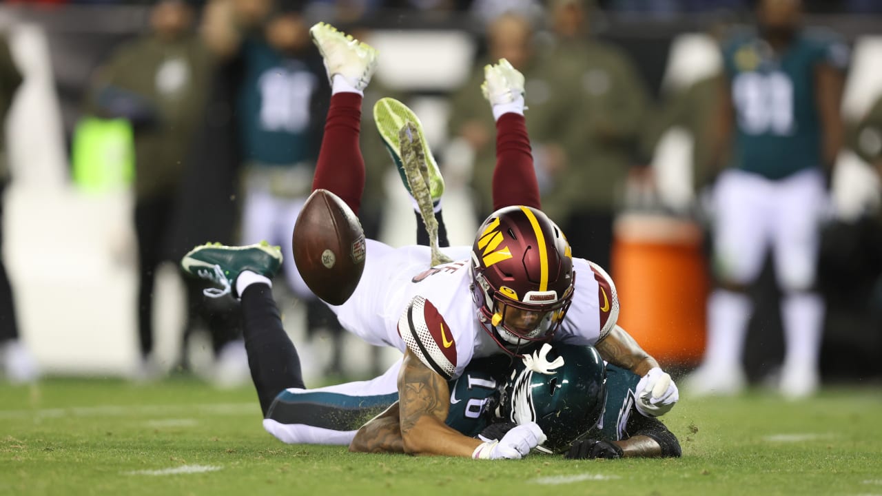 Can't-Miss Play: Joy becomes despair for Philadelphia Eagles on wide  receiver Quez Watkins' chunk play-turned-lost fumble