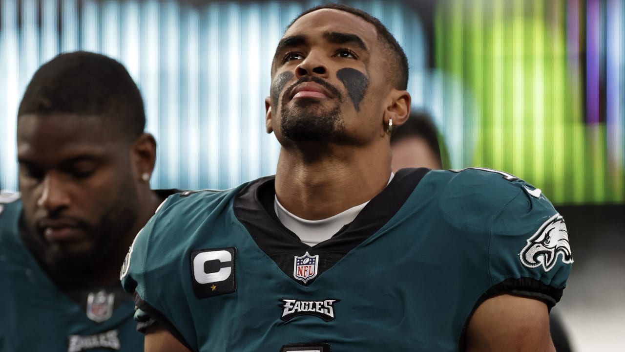 Philadelphia Eagles QB Jalen Hurts takes the field at practice, but will he  play Sunday against the New Orleans Saints? - 6abc Philadelphia