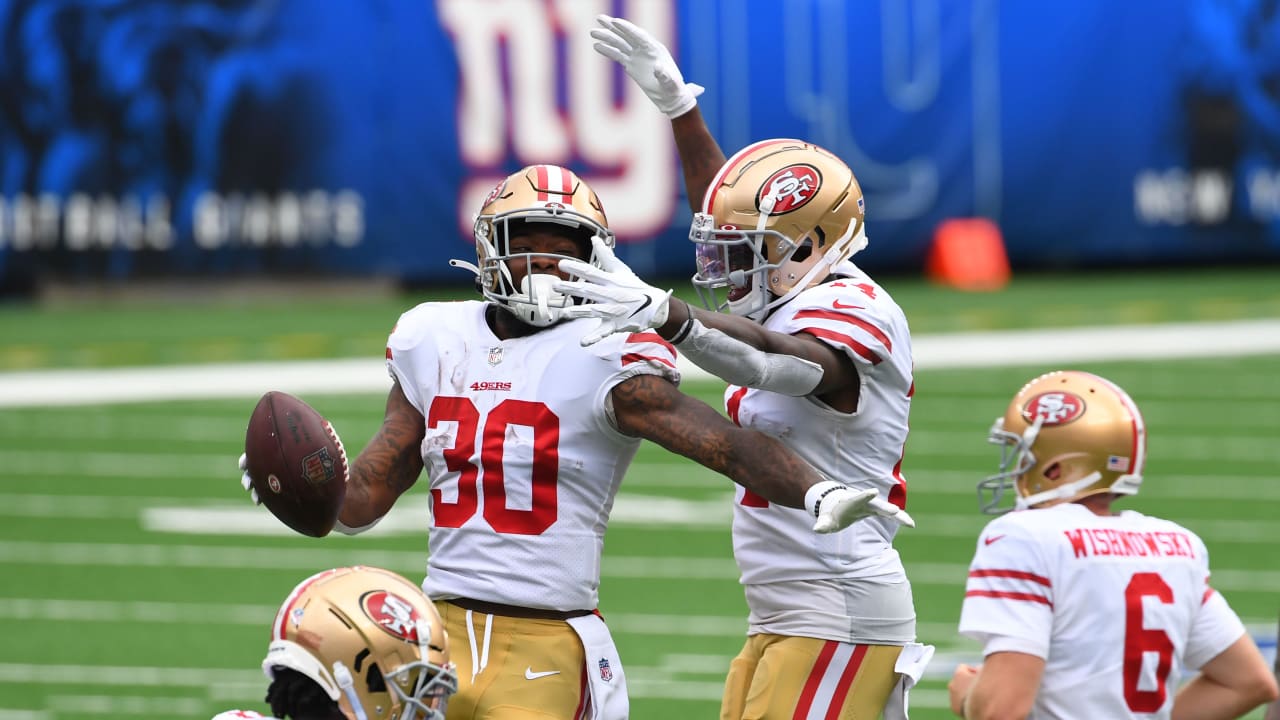 San Francisco 49ers running back Jeff Wilson Jr. dives into end zone
