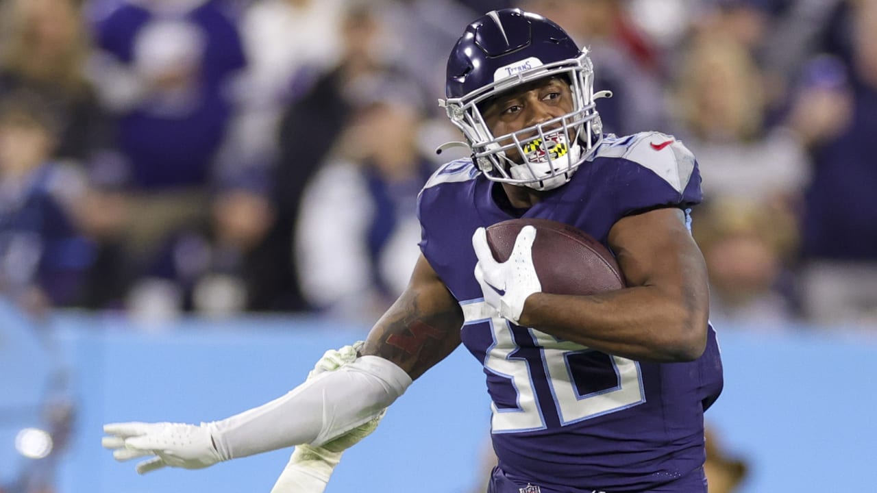 Tennessee Titans running back Julius Chestnut powers his way in for a  3-yard TD