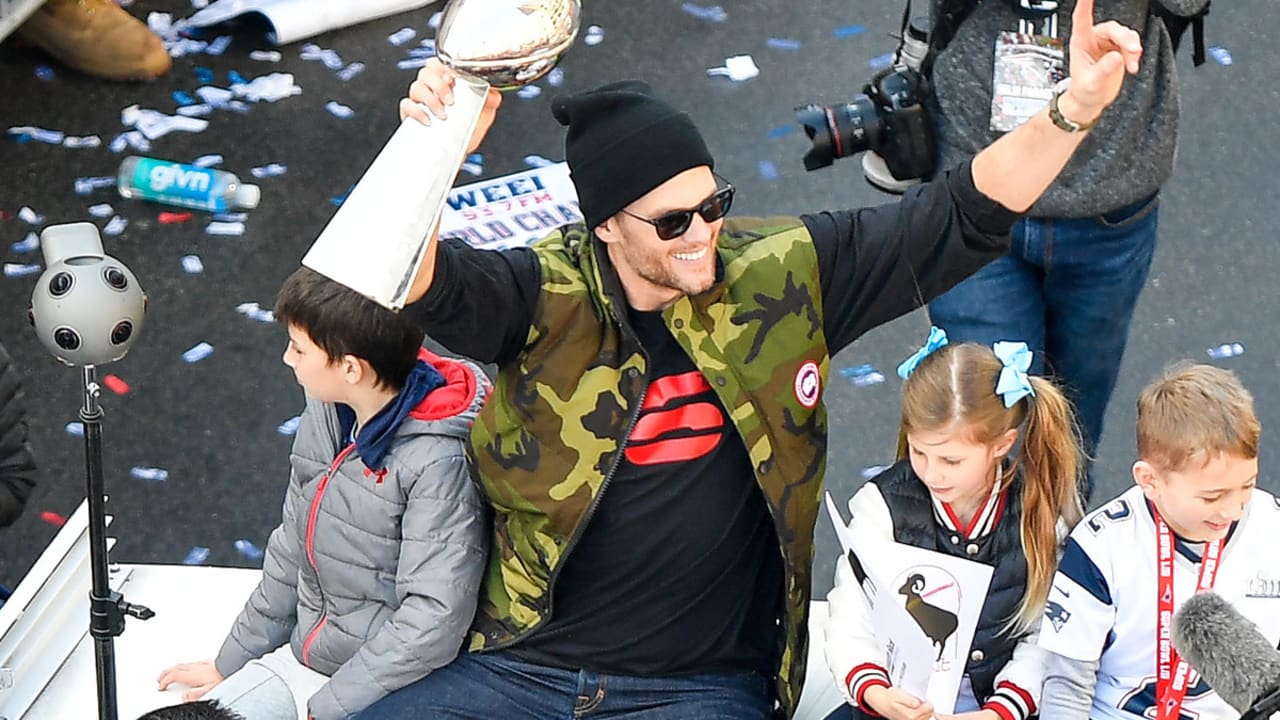 brady2-parade-190205-sl