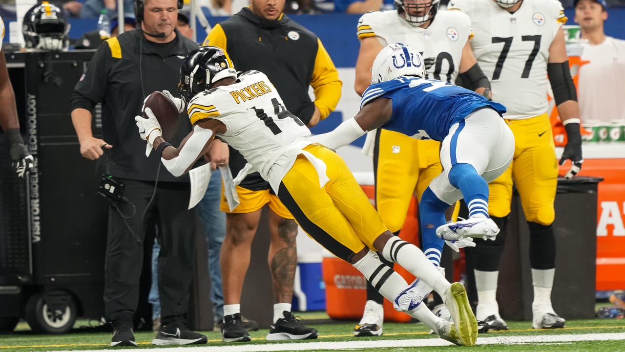 Steeler's wide receiver George Pickens makes insane one-handed