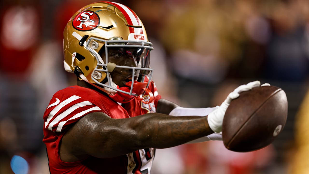 ATLANTA, GA – OCTOBER 16: San Francisco wide receiver Deebo Samuel (19)  warms up prior to the start of the NFL game between the San Francisco  49'ers and the Atlanta Falcons on