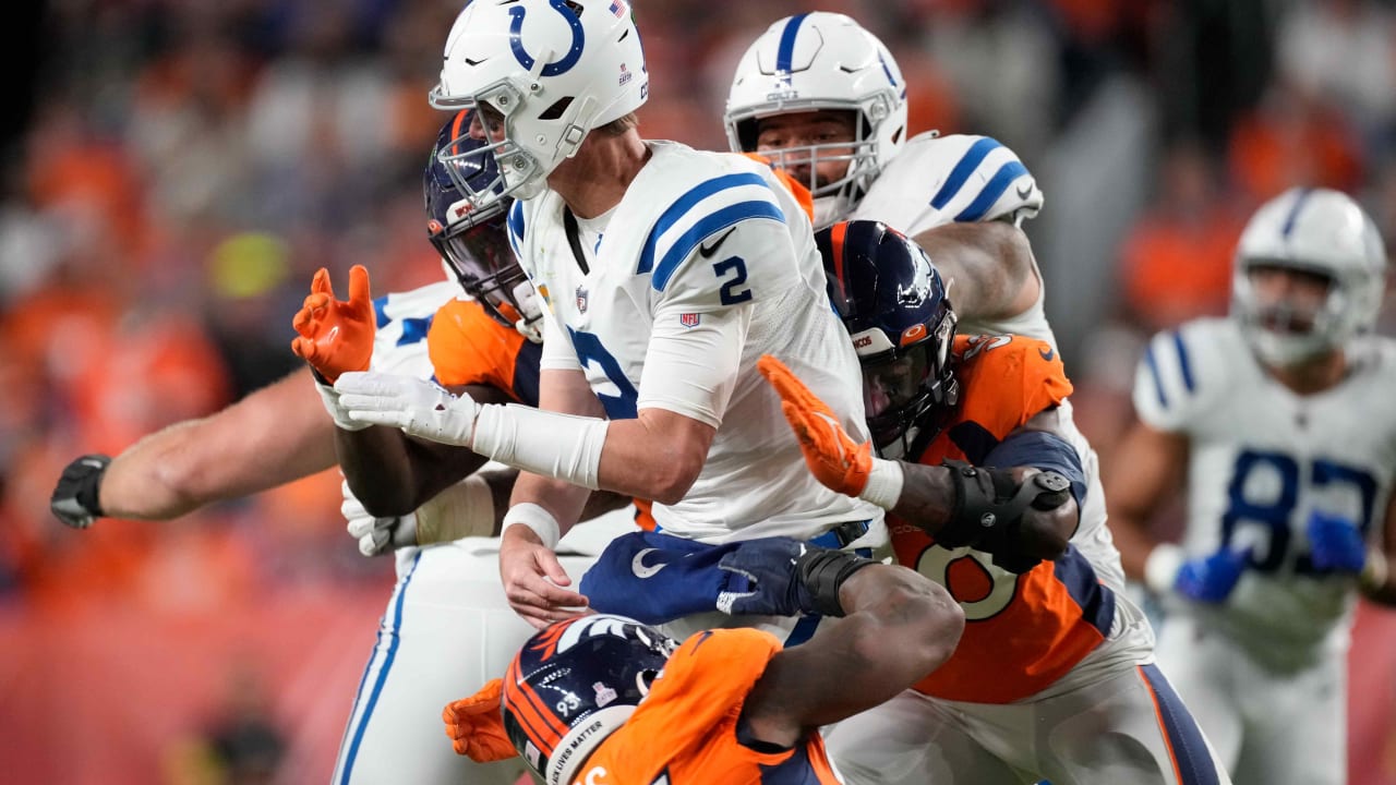 Denver Broncos linebacker Bradley Chubb (55) lines up against the Tampa Bay  Buccaneers in the first half of an NFL football game, Sunday, Sept.. 27,  2020, in Denver. (AP Photo/Justin Edmonds Stock