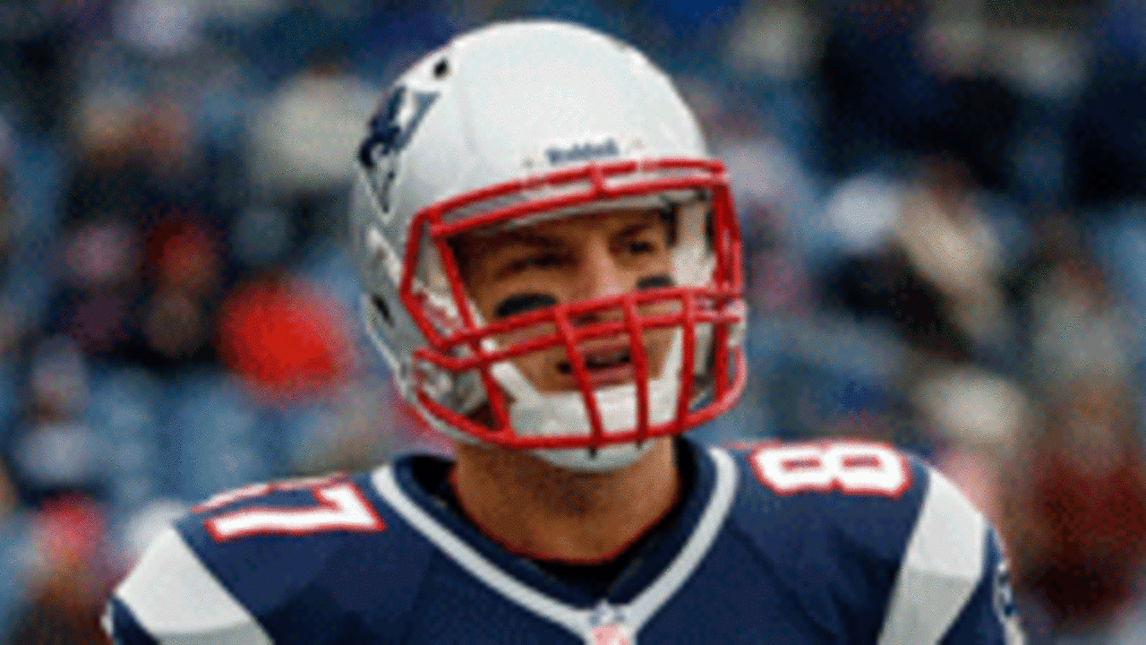 rob-gronkowski-spot_140723.jpg