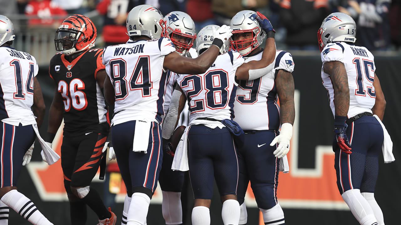 Patriots clinch playoff berth with victory over Bengals