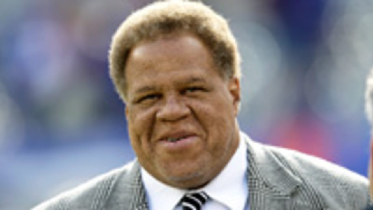 Reggie-McKenzie-Raiders-SL-140930