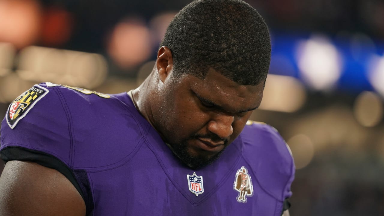 Ravens cut veteran defensive end Calais Campbell 