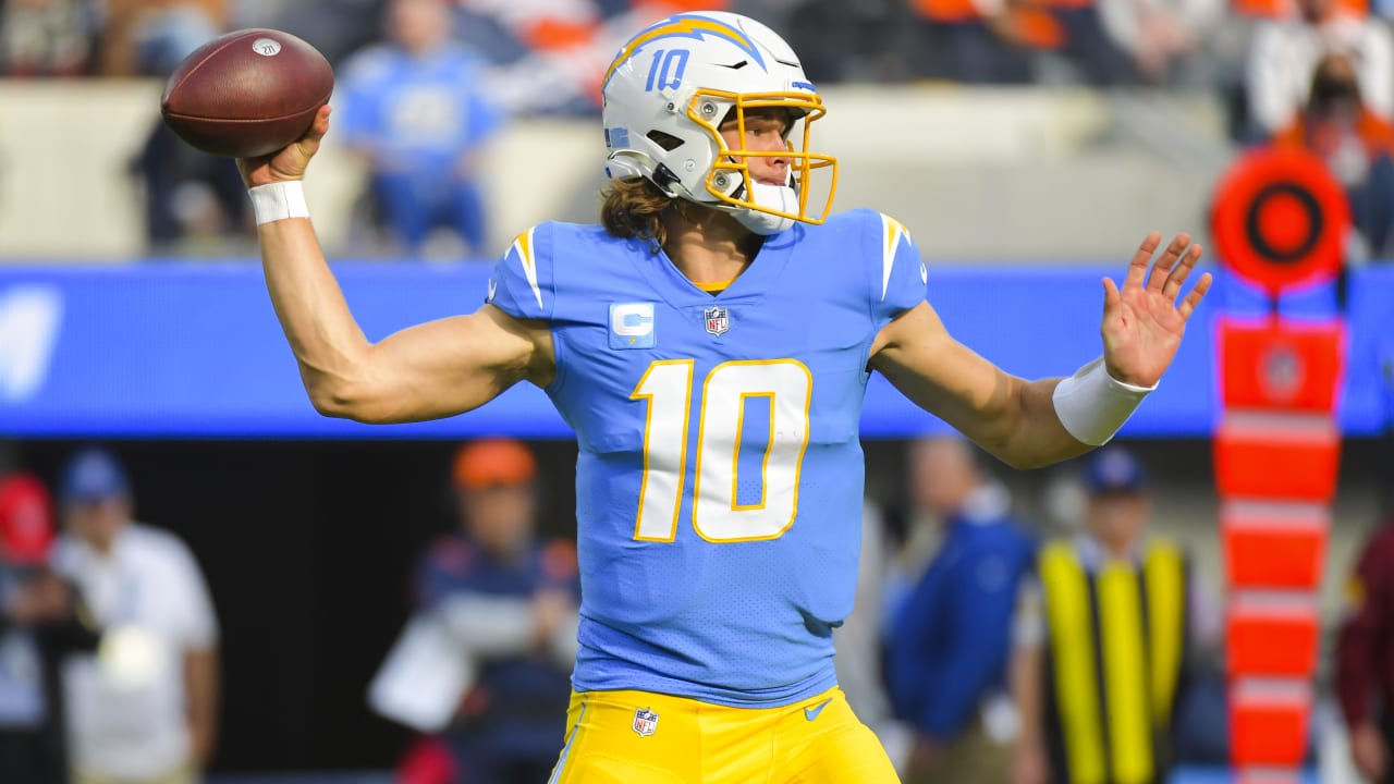 Ten best new veteran QB-WR combos heading into the 2022 NFL season