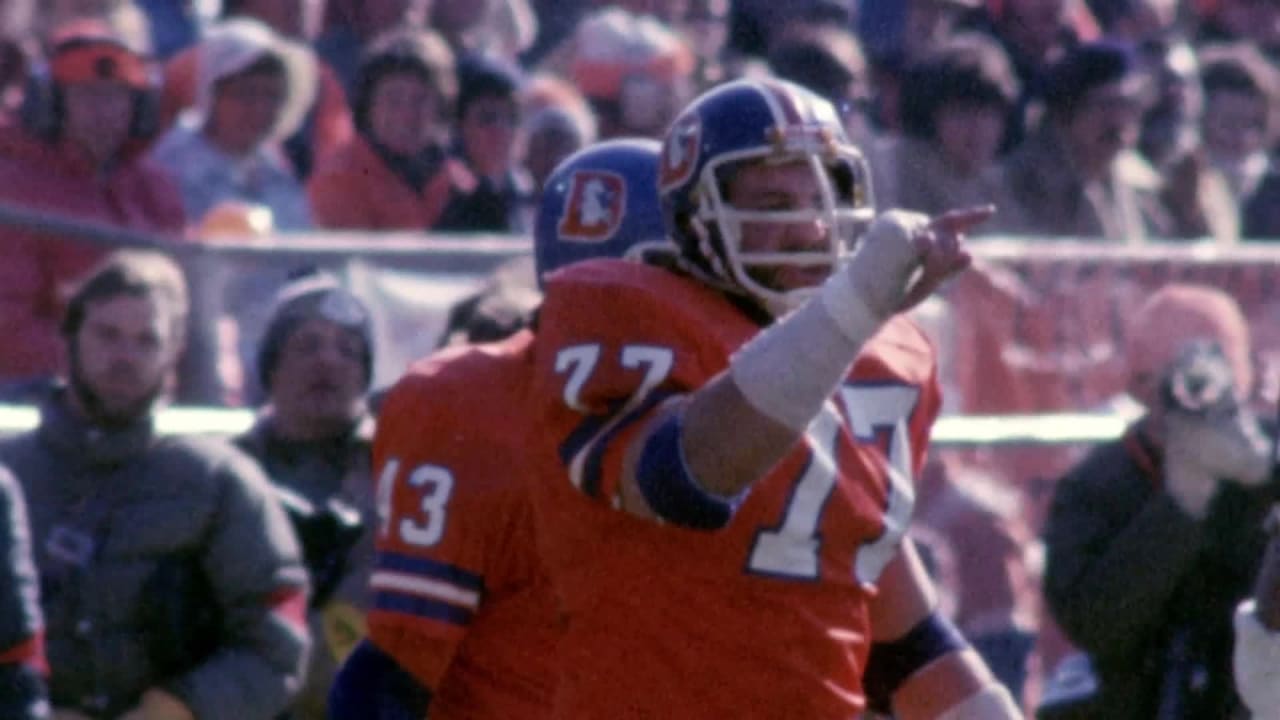 Lyle Alzado of the Cleveland Browns in action against the Houston News  Photo - Getty Images