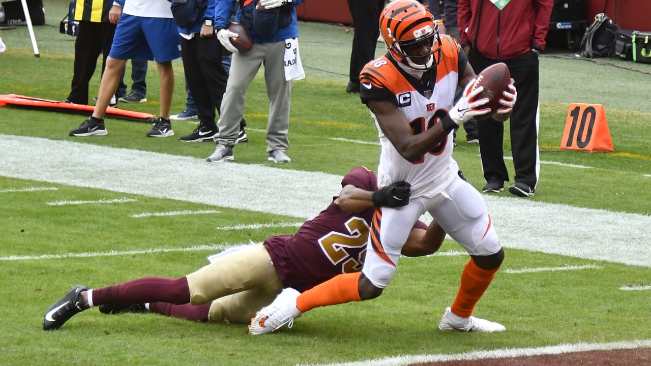 Cincinnati Bengals wide receiver A.J. Green beats Ronald ...