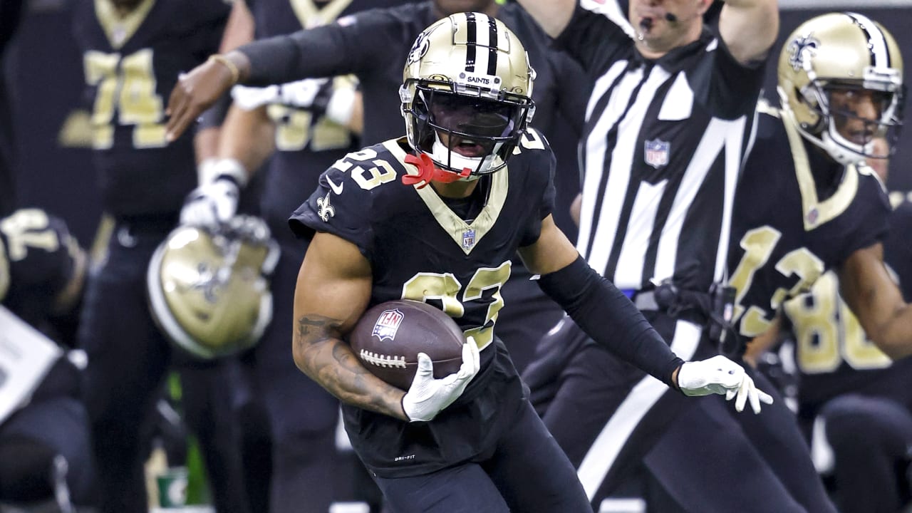 Can'tMiss Play New Orleans Saints cornerback Marshon Lattimore climbs