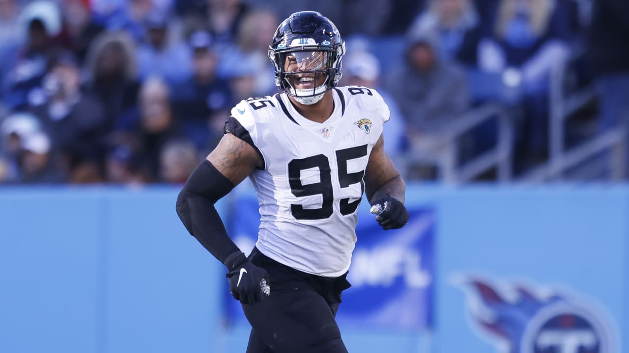 Jacksonville Jaguars defensive end Roy Robertson-Harris' strong bull ...