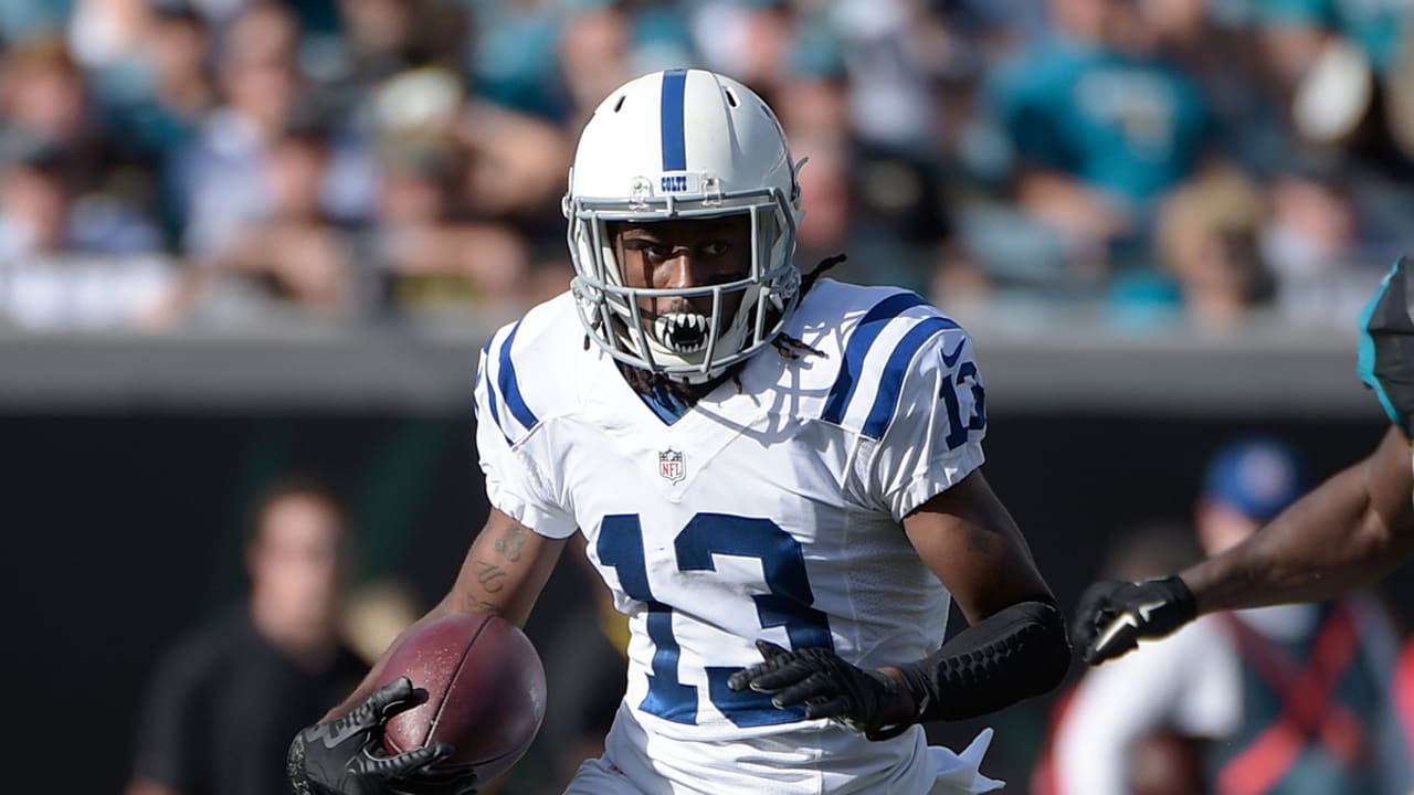 Hilton-TY-151222-SL.jpg