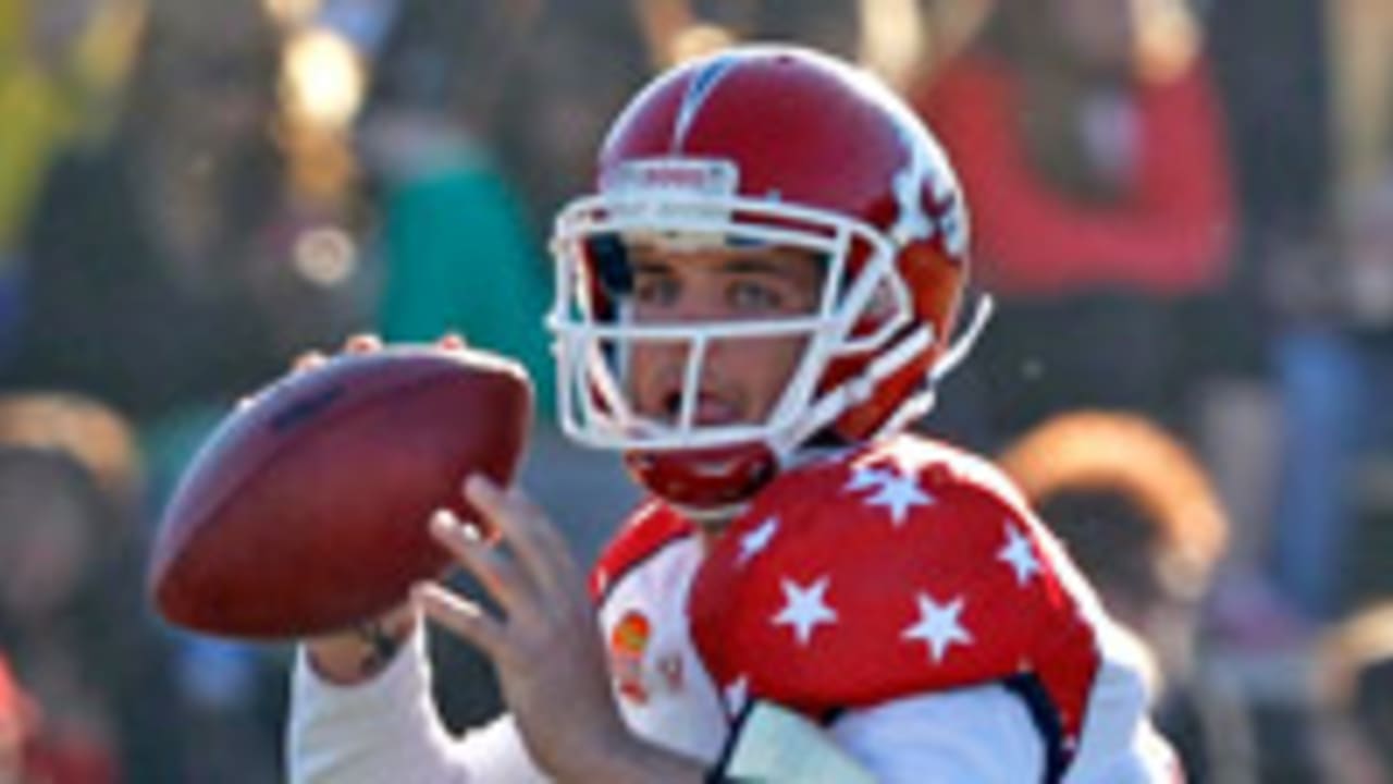 Derek-Carr-2-7-14-Sl.jpg