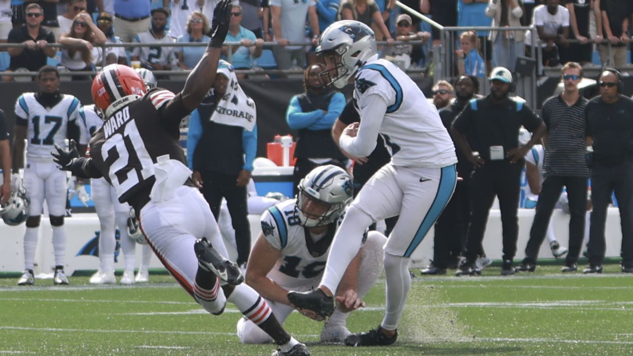 Carolina Panthers kicker Eddy Pineiro's 34yard FG gives Panthers first