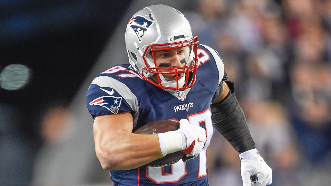 rob-gronkowski-160901-spot.jpg