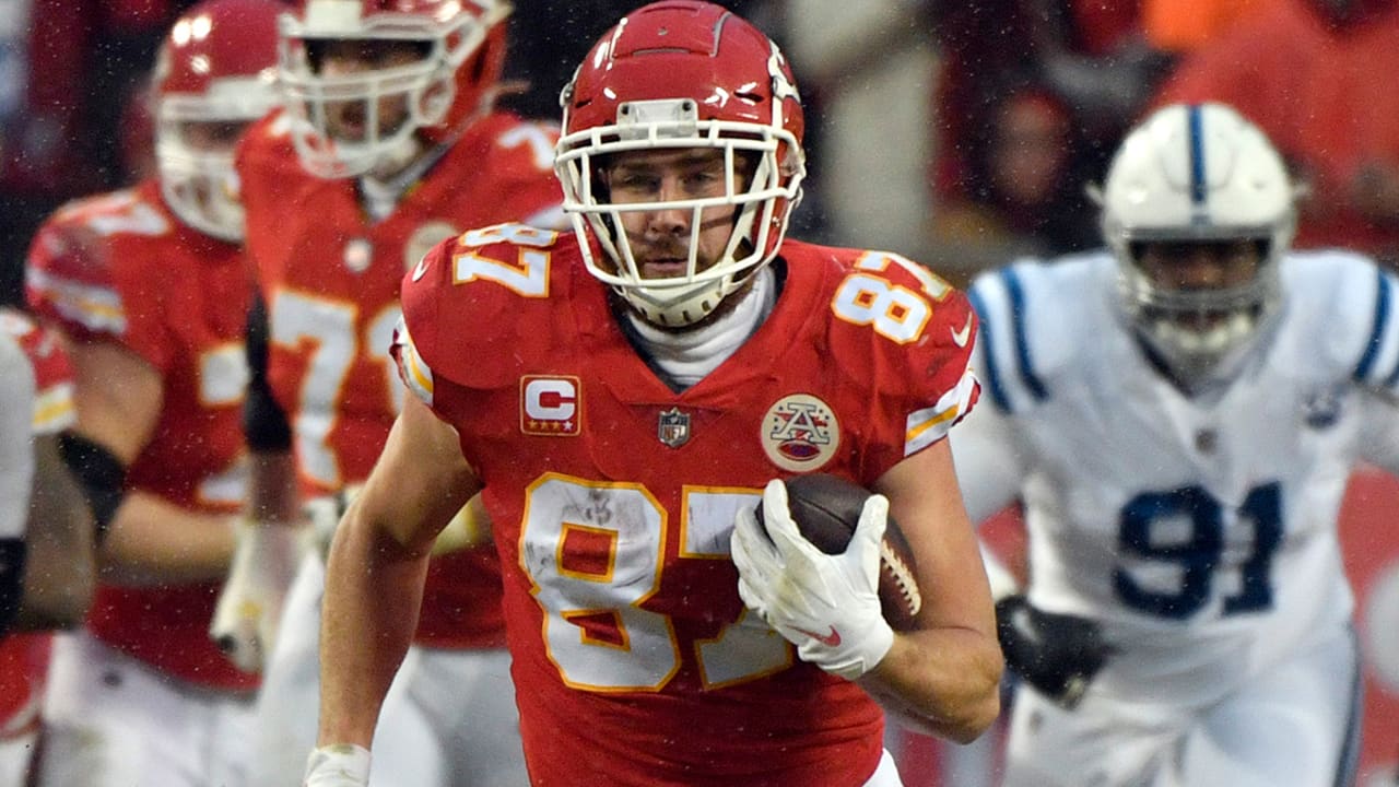 Travis-Kelce-190227-sl