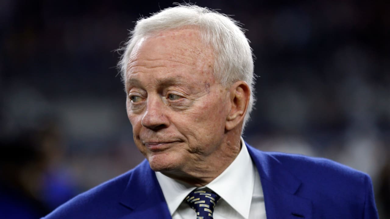 Jerry-Jones-180223-sl.jpg
