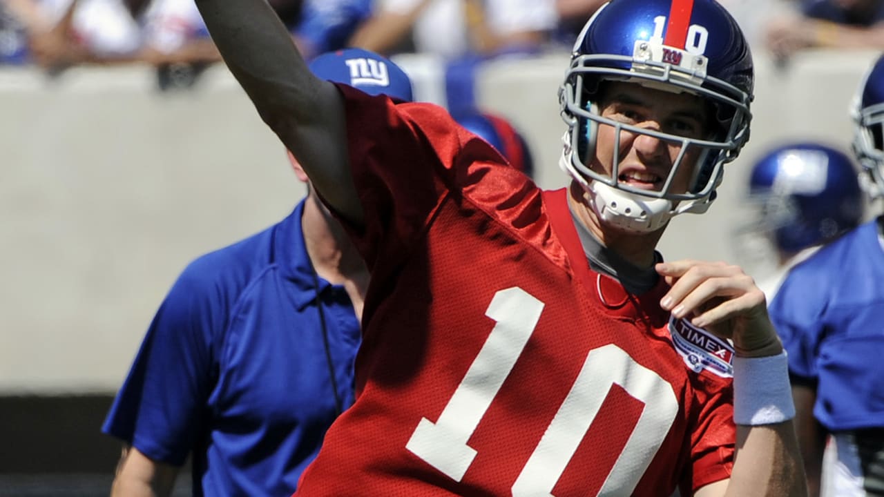 Photo: New York Giants Michael Boley grabs the jersey of Atlanta