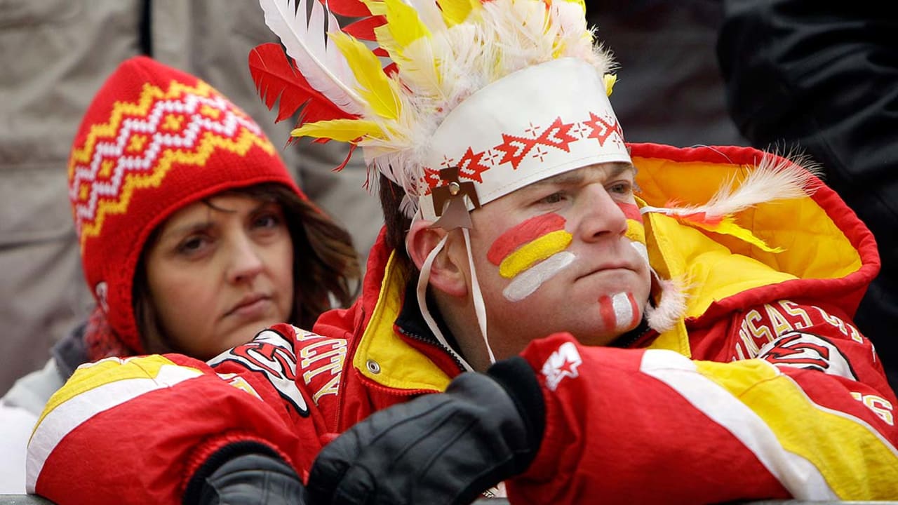 chiefs-fans-160912-sl