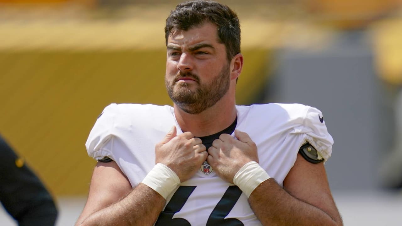 Steelers release veteran guard DeCastro