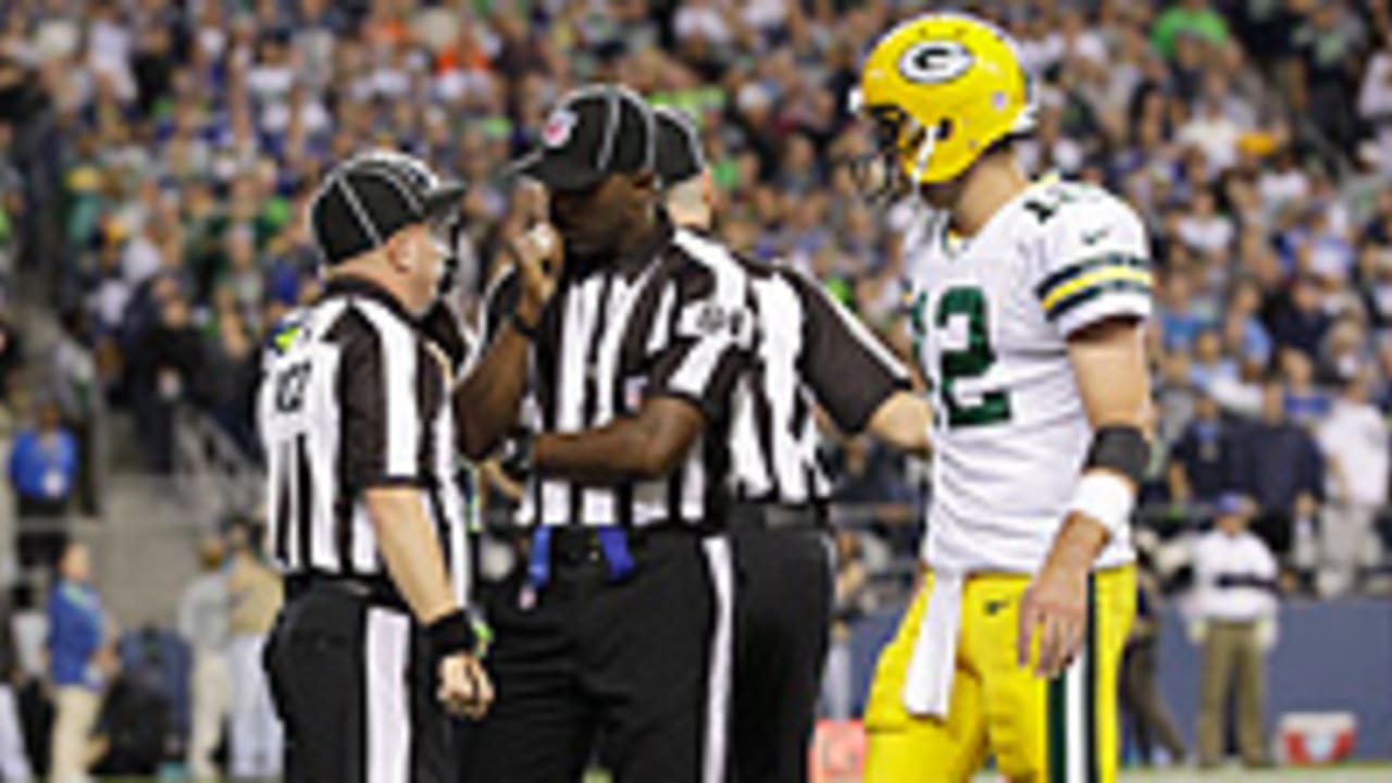 Aaron-Rodgers-121002-Spot.jpg