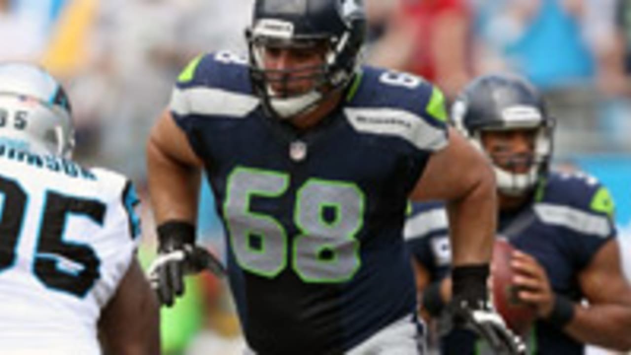 Seahawks' Breno undergoes knee surgery