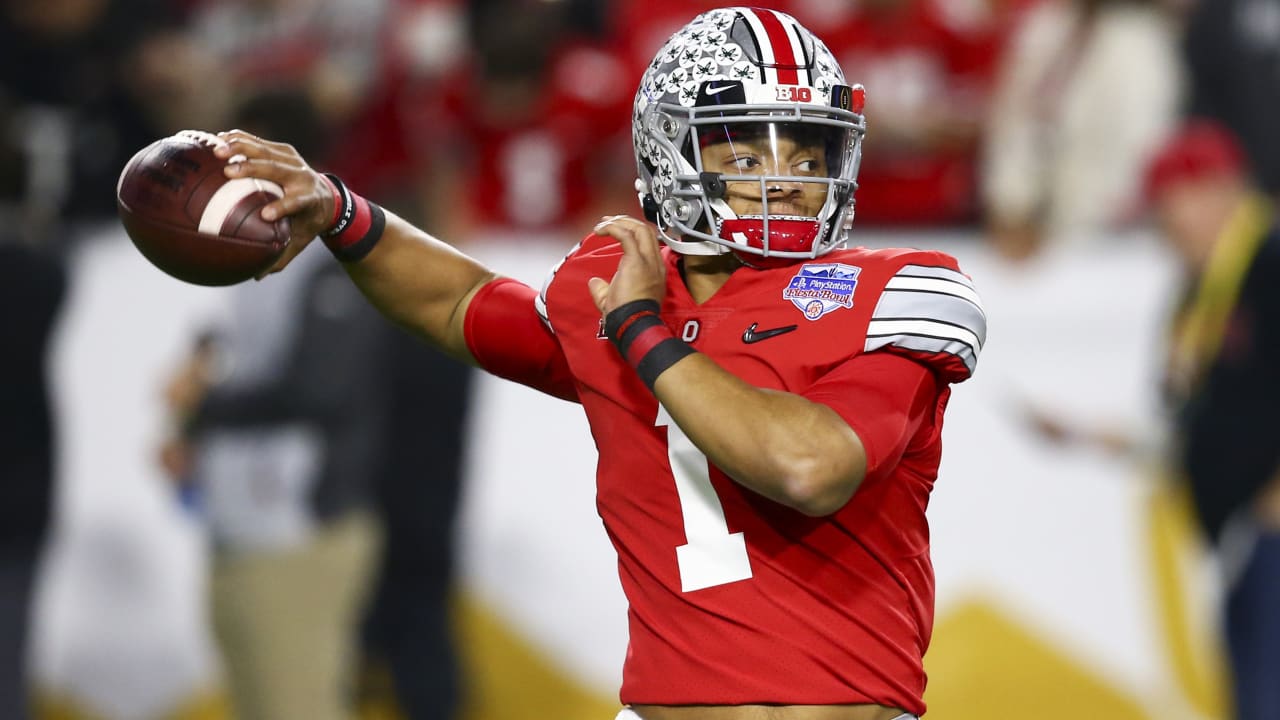 Quarterback prospect Justin Fields dazzles in Ohio State Pro Day