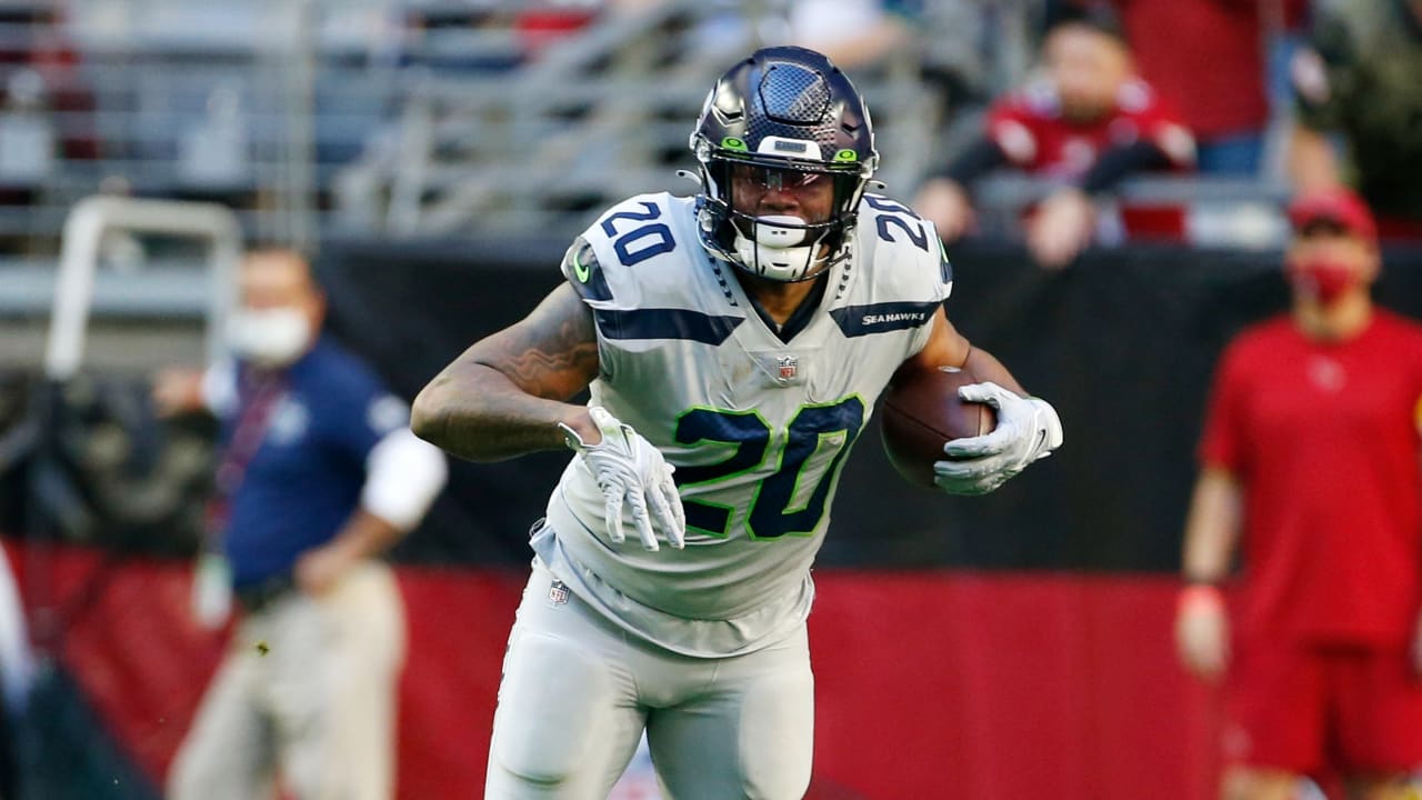 Seahawks: Rashaad Penny responds to DeeJay Dallas' terrible movie take