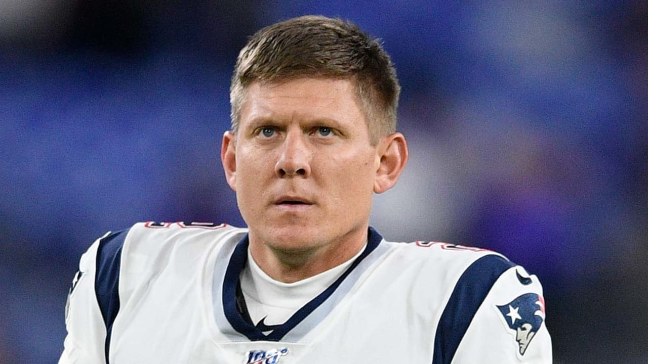 Patriots re-sign K Nick Folk; release DL Albert Huggins