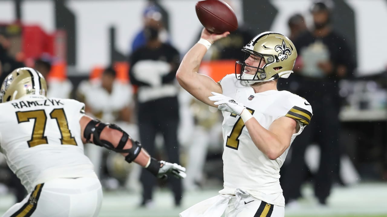 Saints QB Taysom Hill Darts Late Touchdown Pass To Jared Cook