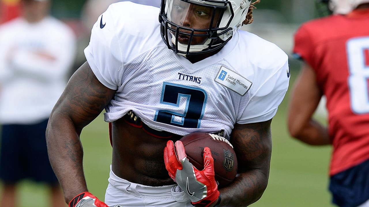 Derrick-Henry-160805-sl.jpg