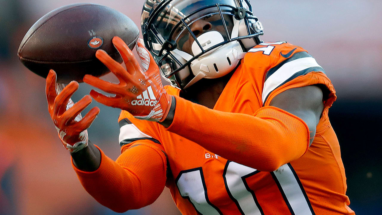 Emmanuel-Sanders-181205-sl.jpg