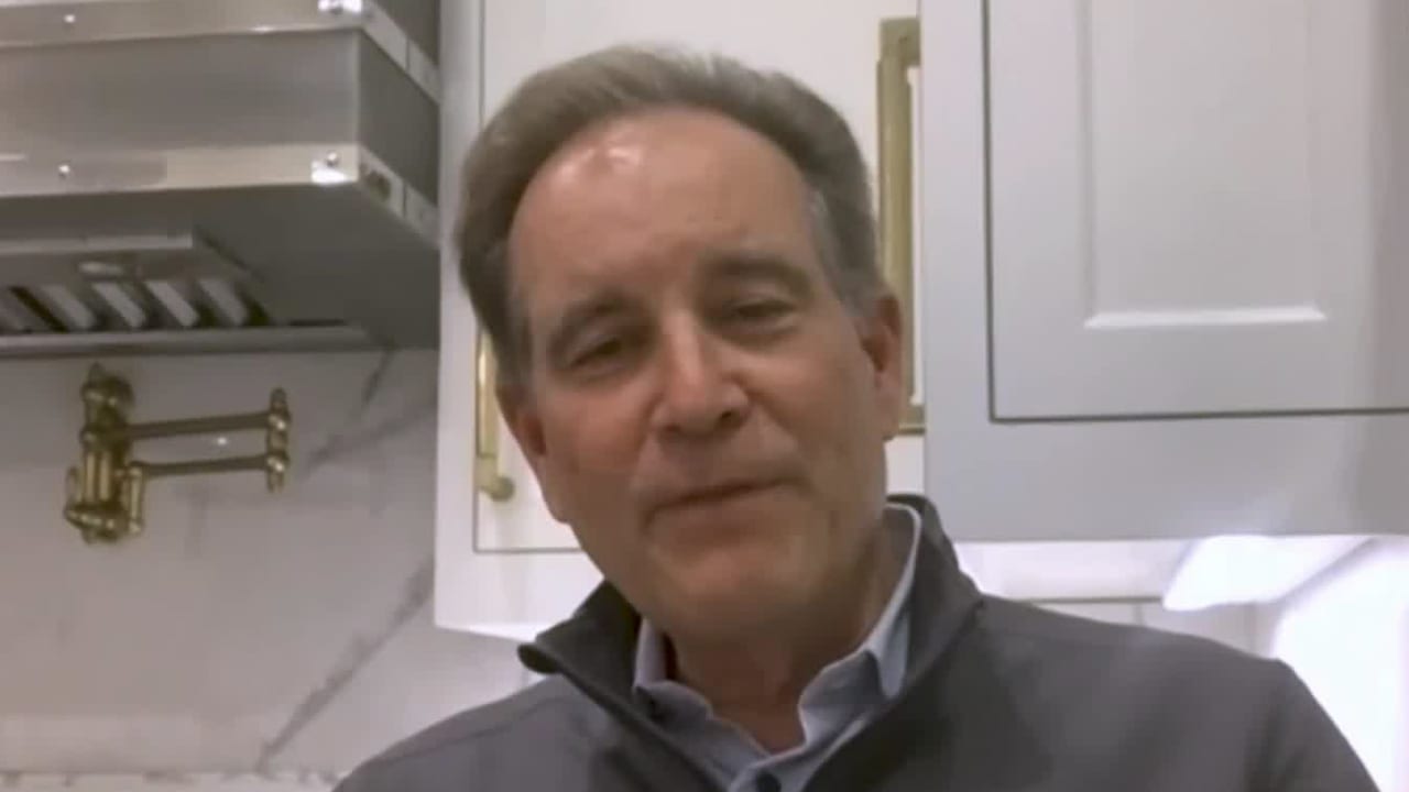 CBS lead play-by-play announcer Jim Nantz talks to NFL Network's Rich