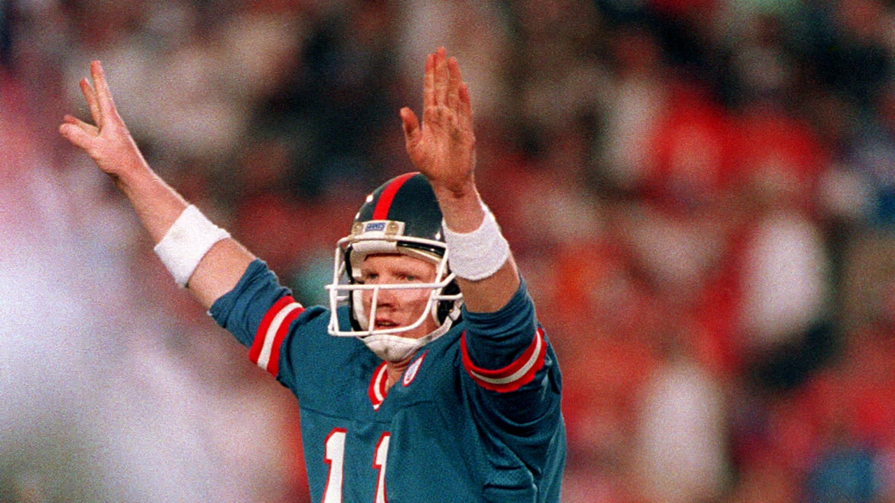 21. Super Bowl XXI: QB Phil Simms, New York Giants