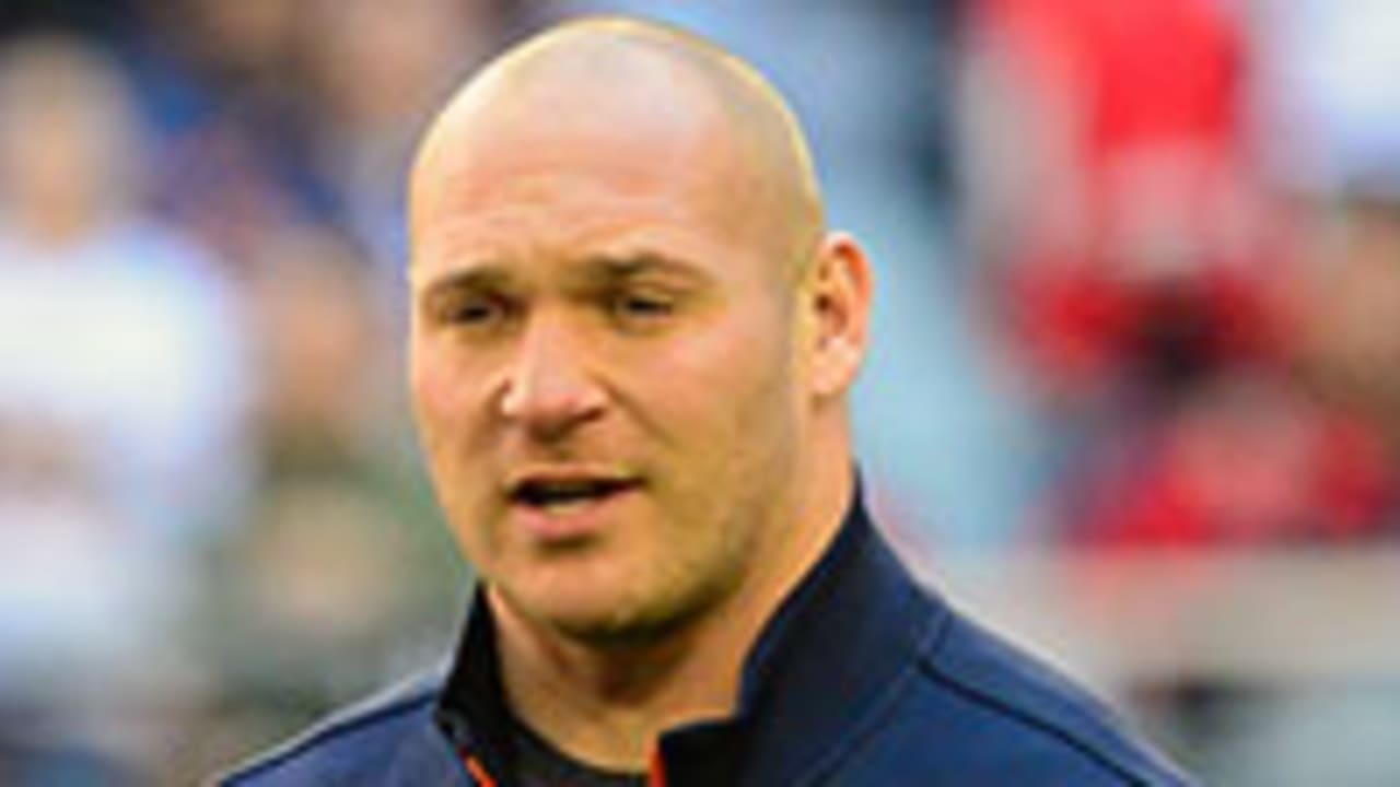 brian-urlacher-121230-SPOT.jpg