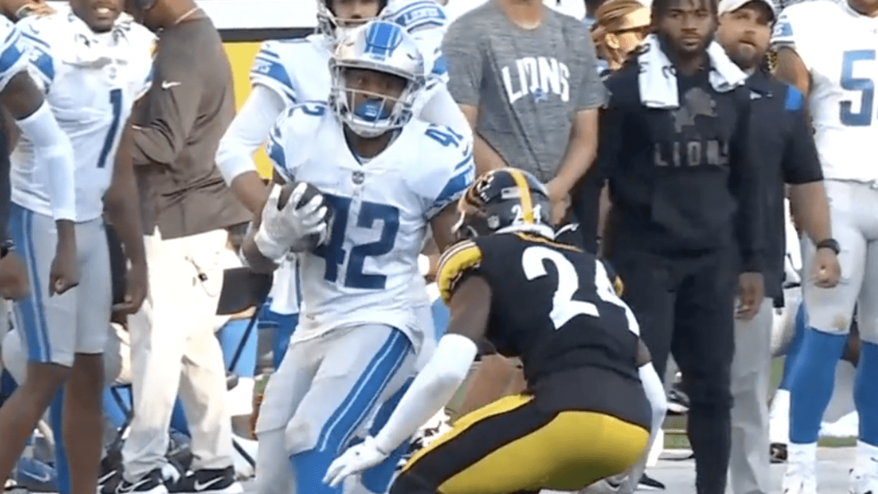 Detroit Lions running back Justin Jackson (42) runs the ball against New  York Giants cornerback Cor'Dale Flott (28) during the first half of an NFL  football game, Sunday, Nov. 20, 2022, in