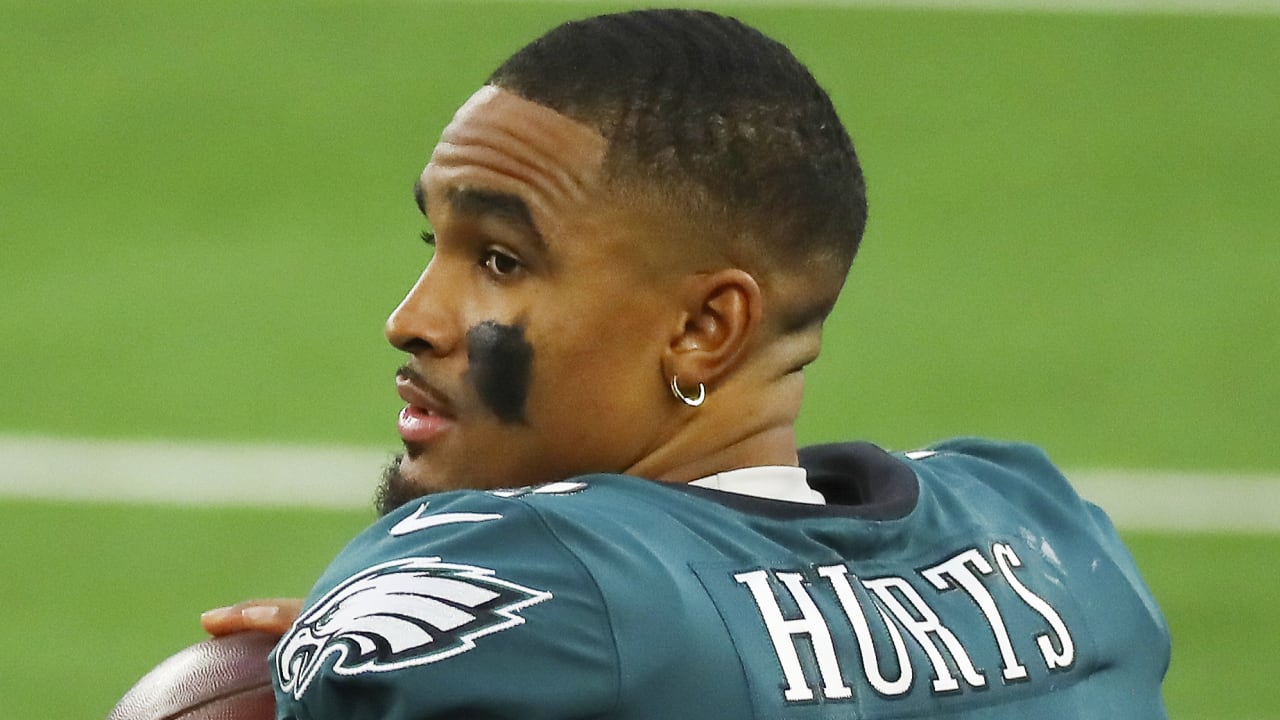 Eagles QB Jalen Hurts changes number to No. 1