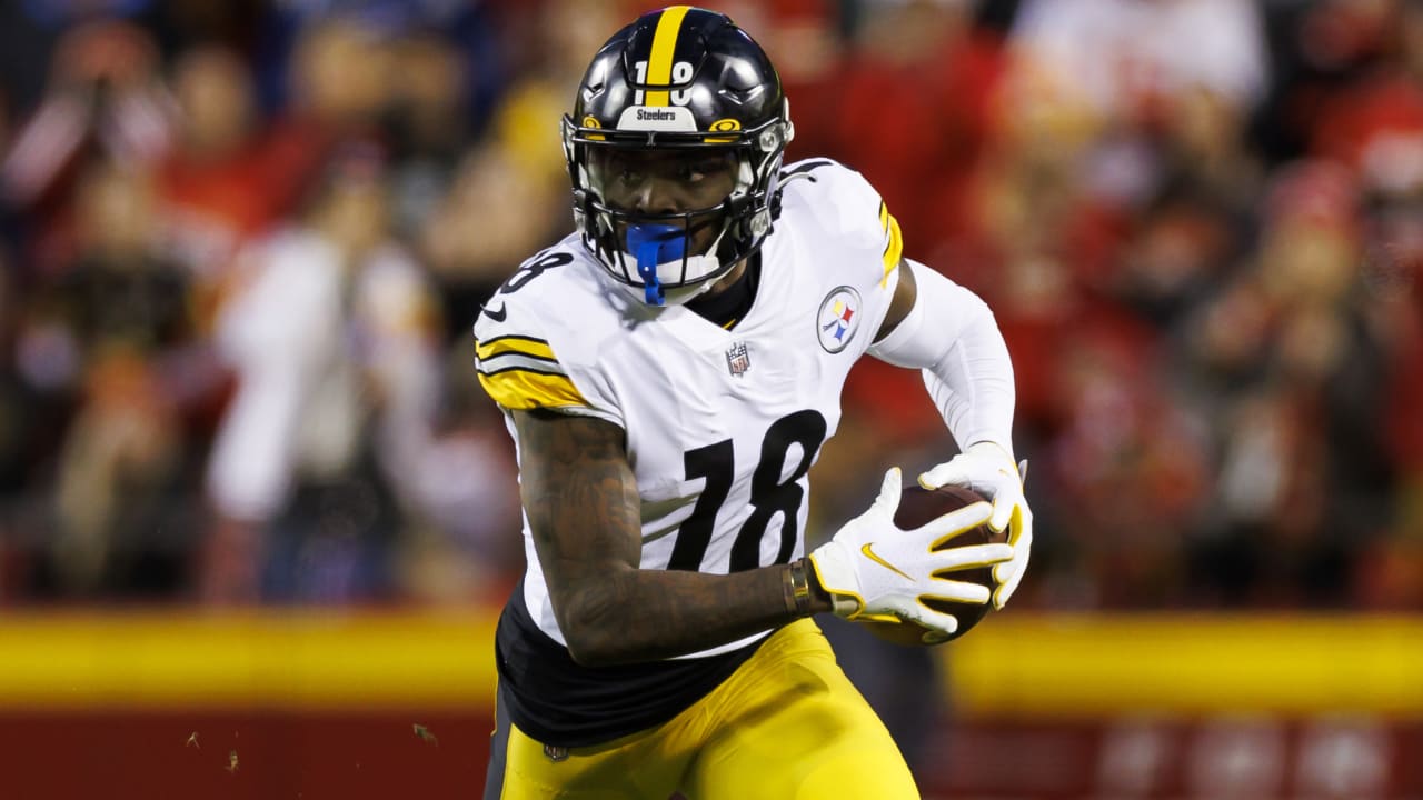 Pittsburgh Steelers wide receiver Diontae Johnson (18) in action