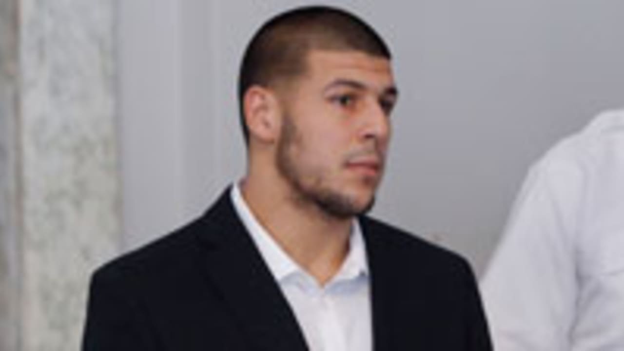 Aaron Hernandez_130823_SL