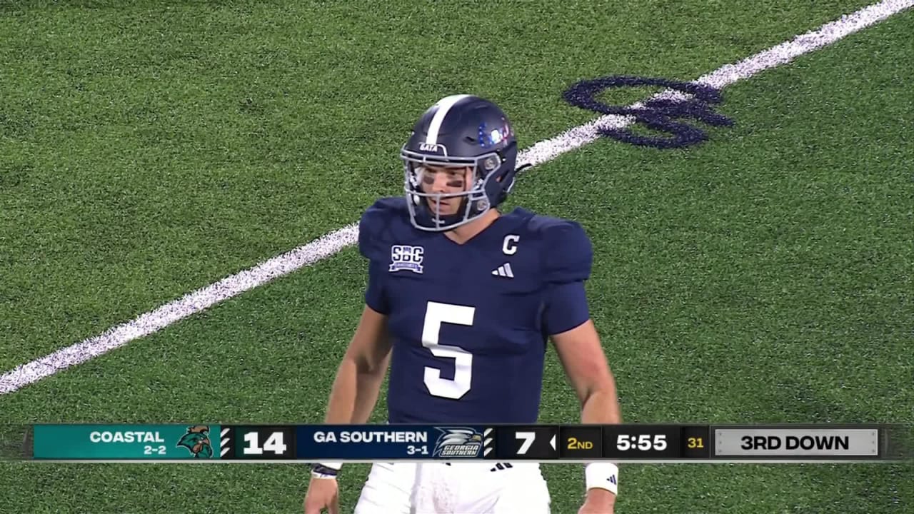 Georgia Southern Eagles punter Alex Smith keeps it himself for 18-yard rush  via fake punt play