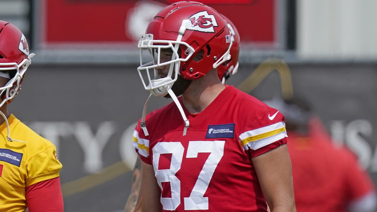 Roundup Chiefs Te Travis Kelce Hip Back Sits Out Practice