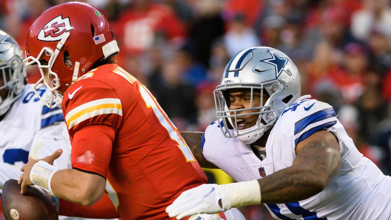 Patrick Mahomes on Cowboys' Micah Parsons: 'He's a special player'