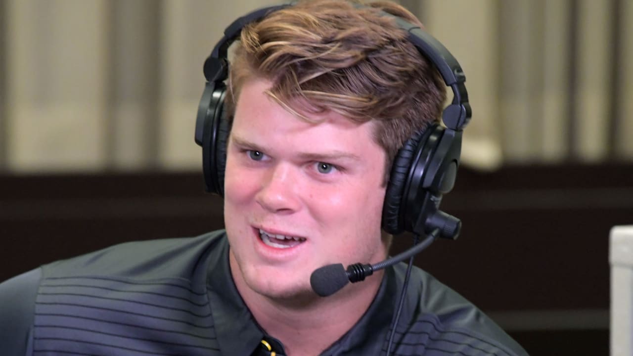 darnold-170728-SL