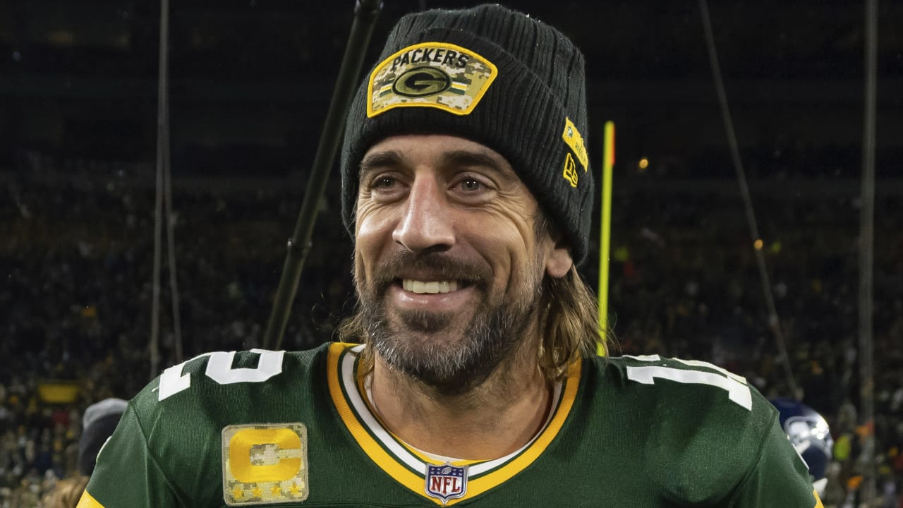 Aaron Rodgers: Green Bay Packers quarterback set to become highest-paid  player in NFL history after 'agreeing four-year, $200m contract', NFL News