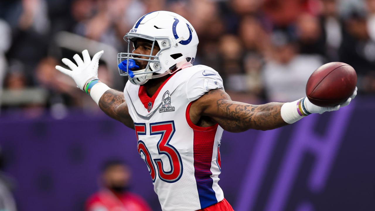 Kyler Murray throws pick-six to Darius Leonard in Pro Bowl