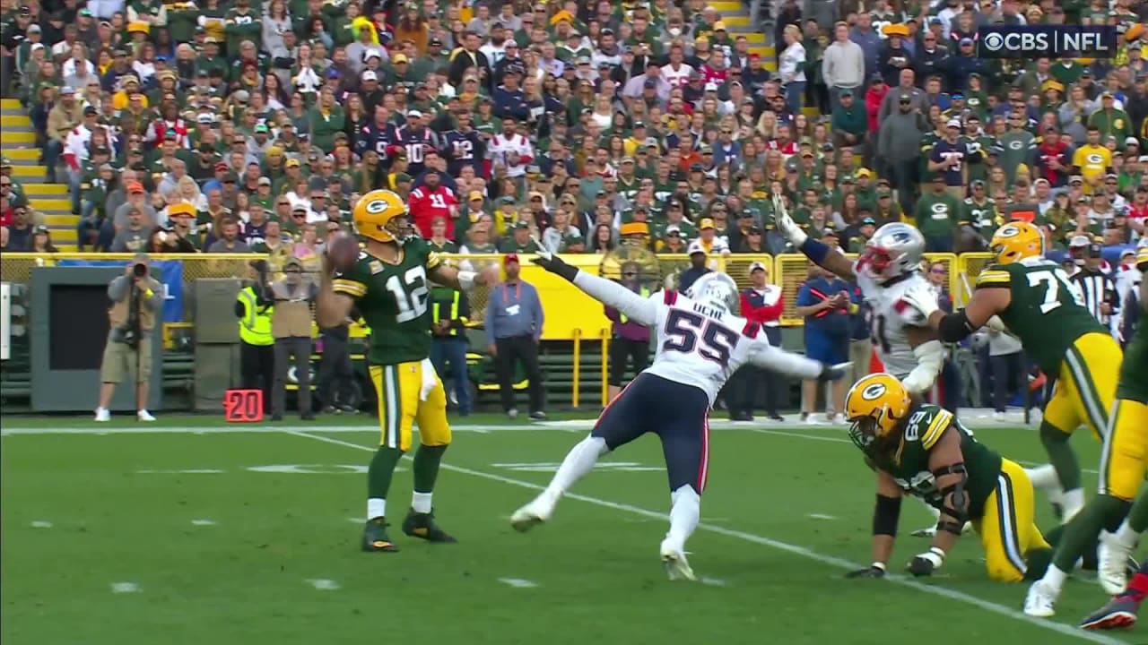 Rodgers flicks 24-yard fadeaway dime to Cobb in stride