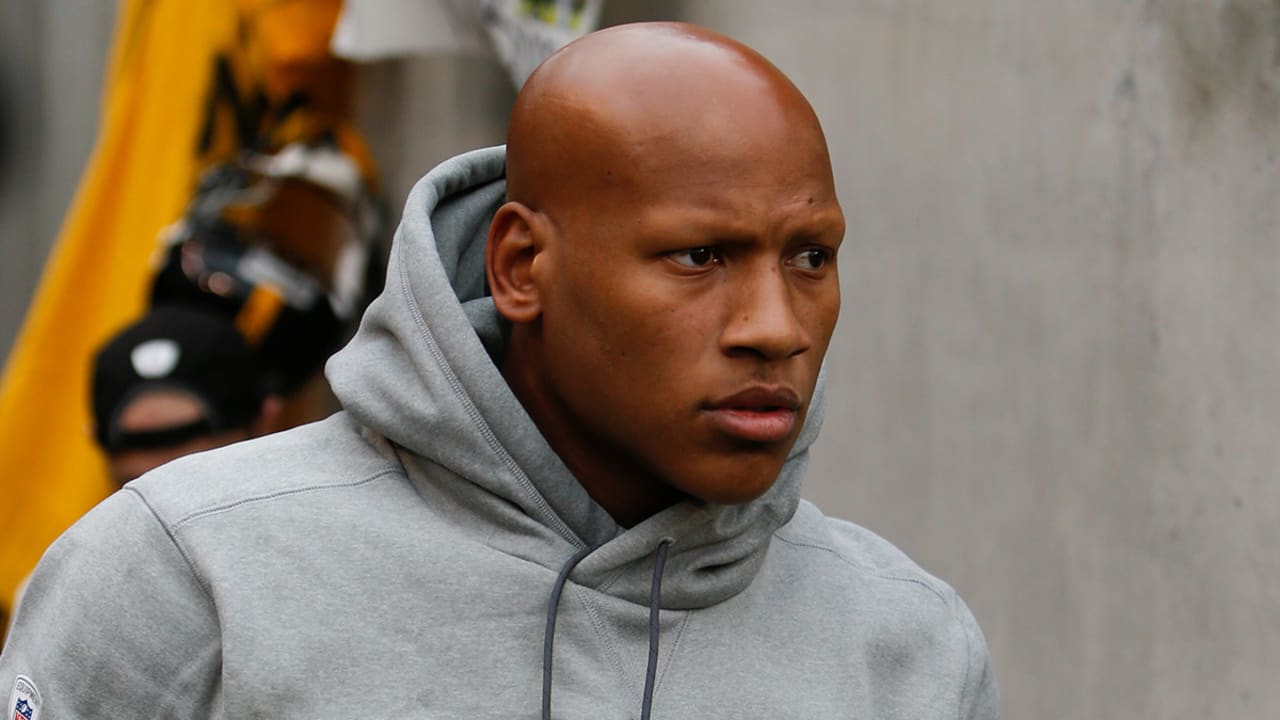 Ryan Shazier clarifies report he's walking on his own